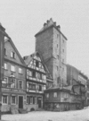 Eiserner Turm in Mainz, Ansicht im Straßenbild der Löhrgasse, um 1930.